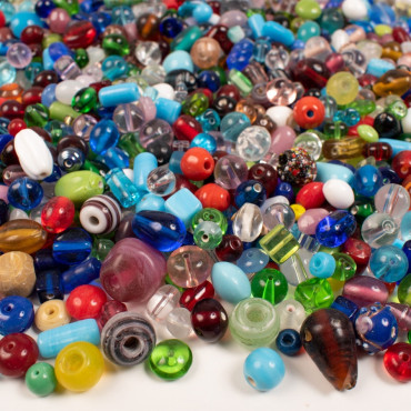 Koraliki szklane mix 1 kg – różne kolory i rozmiary